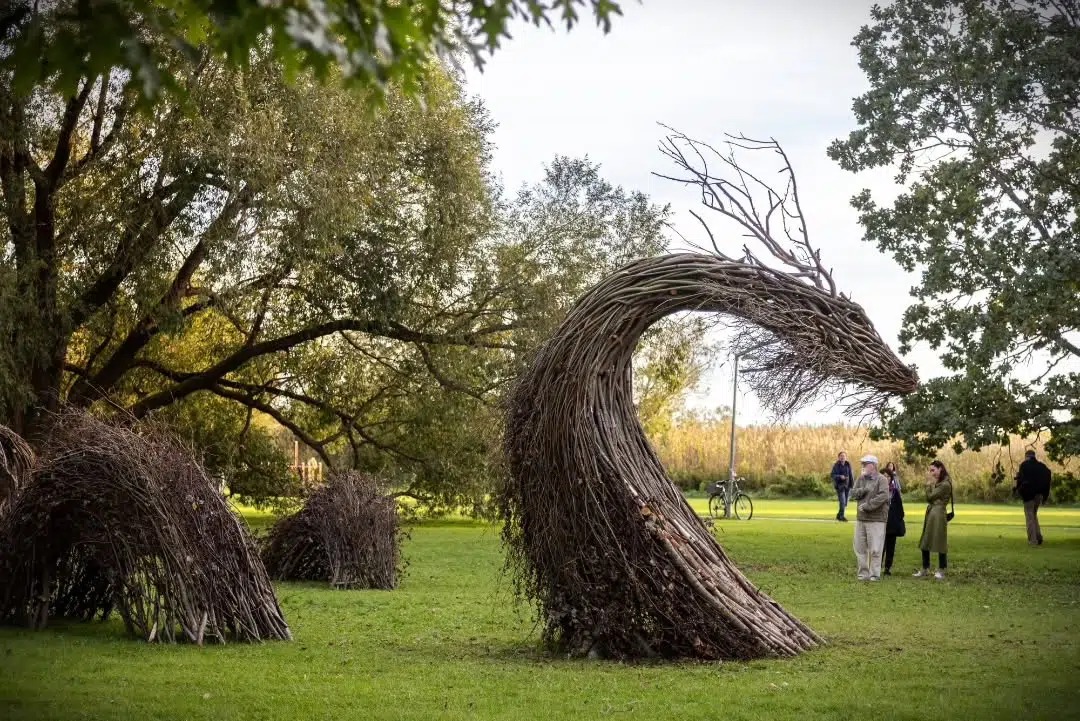 رأس حيوان ضخمة رأس حيوان ضخمة