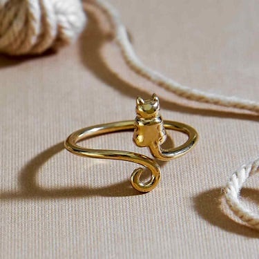 تصميم القطط في المجوهرات