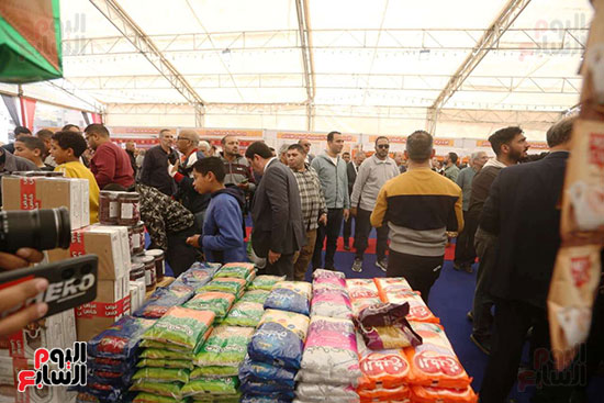 منتجات غذائية فى معرض وزارة الزراعة بباب الشعرية