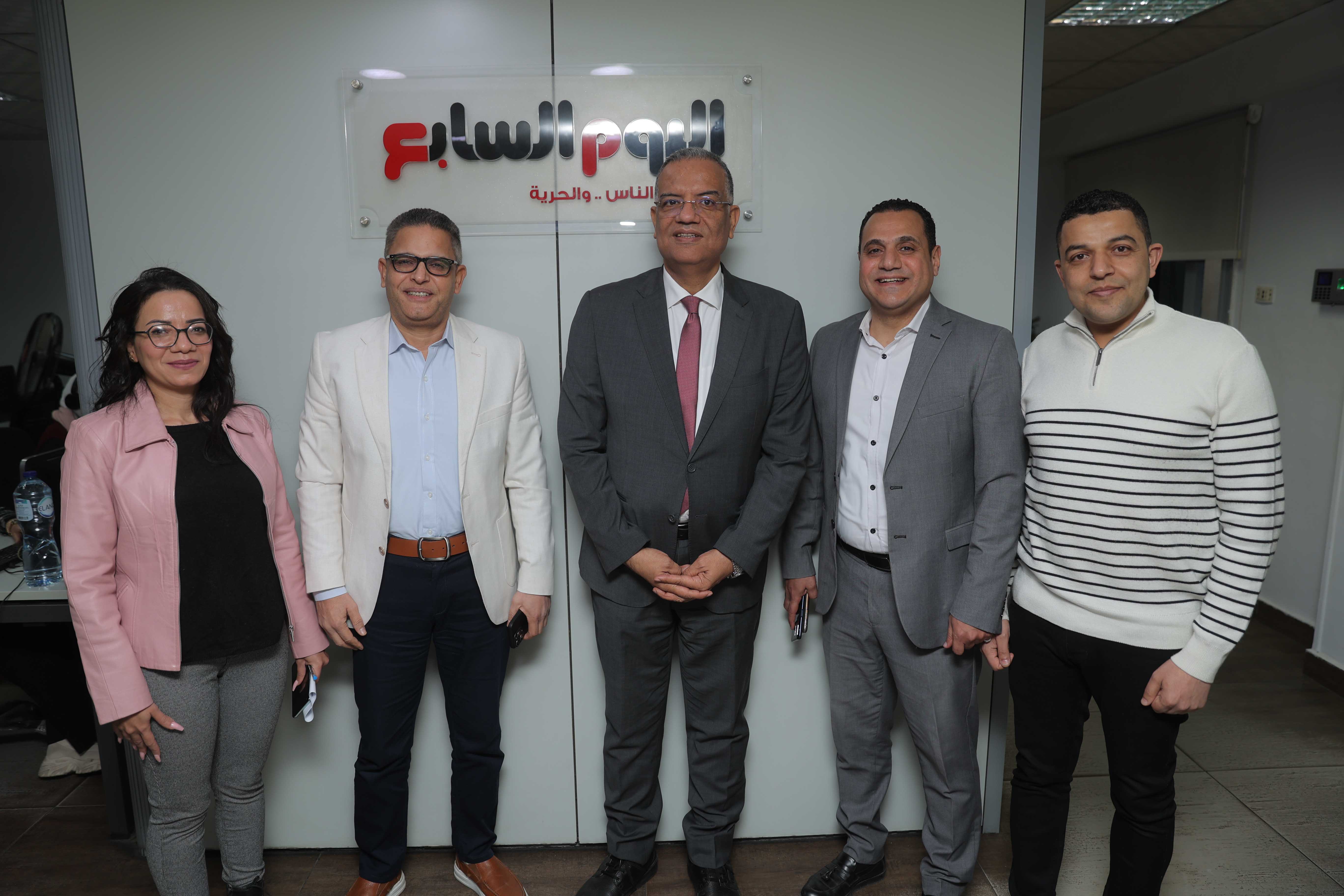 الدكتور محمود مسلم والأستاذ عبد الفتاح عبد المنعم وكامل كامل وإسراء بدر وهشام عبد الجليل