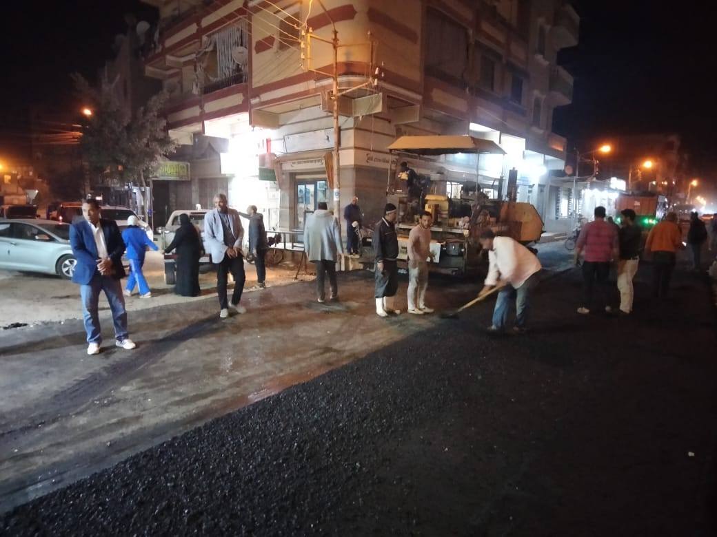 رصف شارع العاشر من رمضان ضمن الخطة الاستثمارية لمركز الحامول