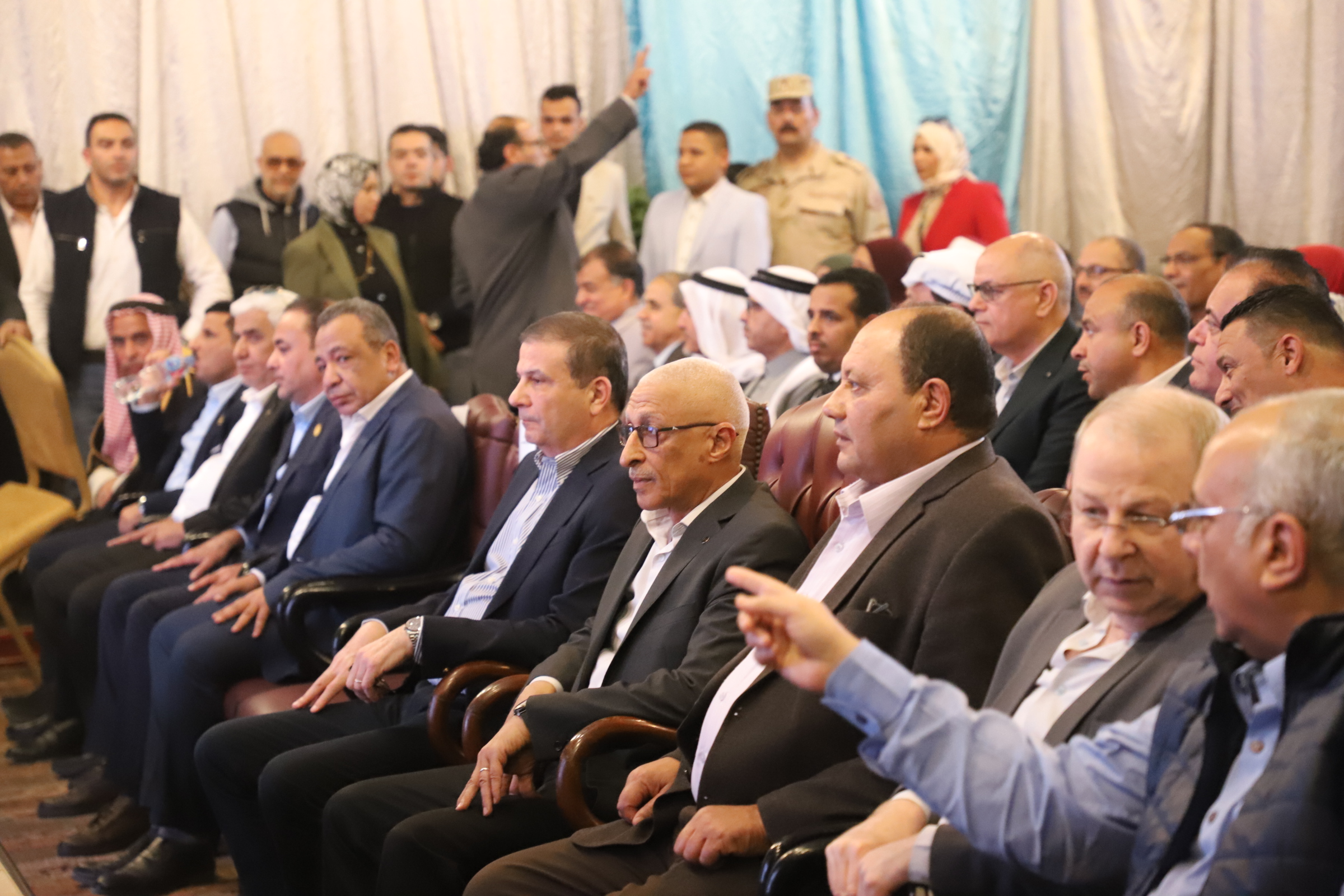 جانب من الحضور 