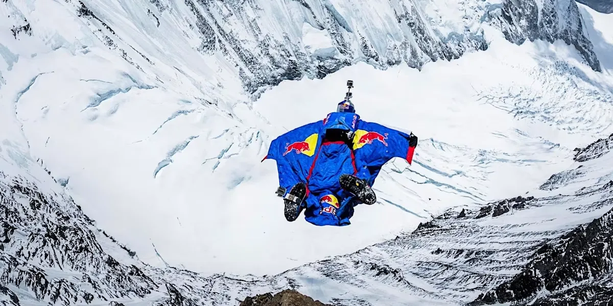 الطيران الشراعي من الارتفاع