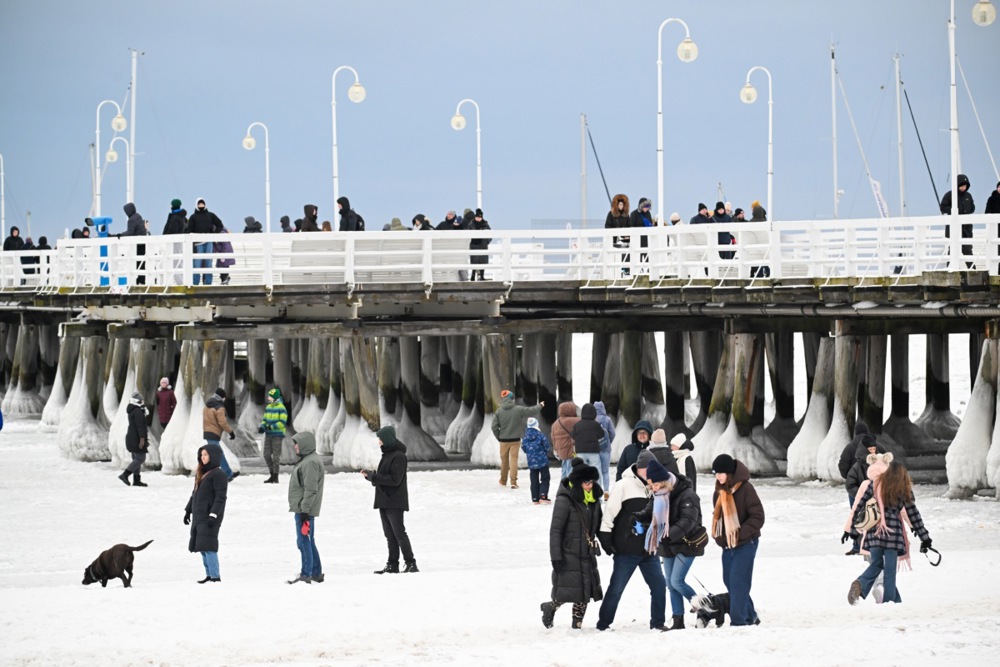 بحر البلطيق المغطى بالجليد في سوبوت (5)