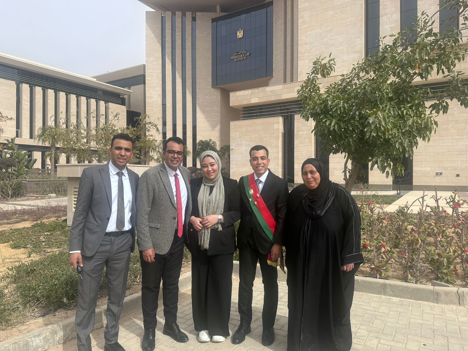 معاون النيابة الإدارية وسط أسرته.