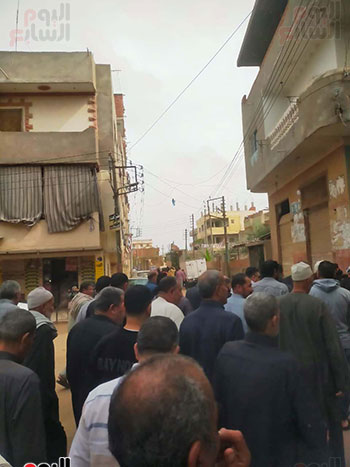 جنازة-جد-محمد-صلاح-لمثواه-الأخير-بقرية-نجريج-فى-الغربية