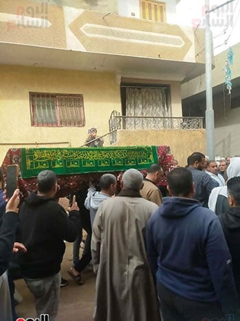 تشييع-جنازة-جد-محمد-صلاح-لمثواه-الأخير-بقرية-نجريج-فى-الغربية