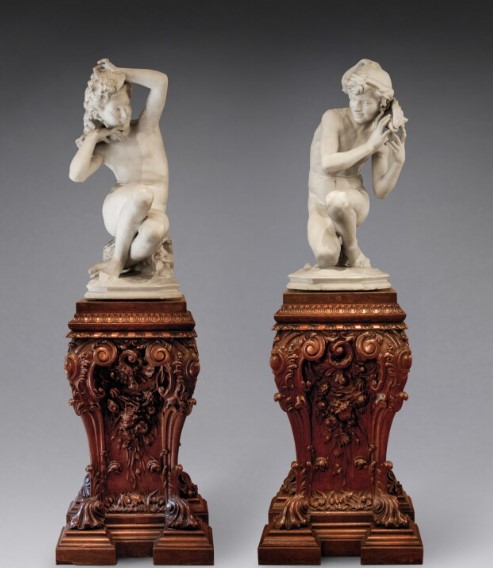 تمثالان للنحات جان بابتيست كاربو 