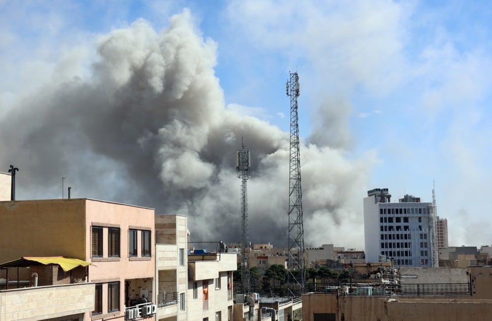 الهجمات الأمريكية الإسرائيلية مستمرة في إيران (7)