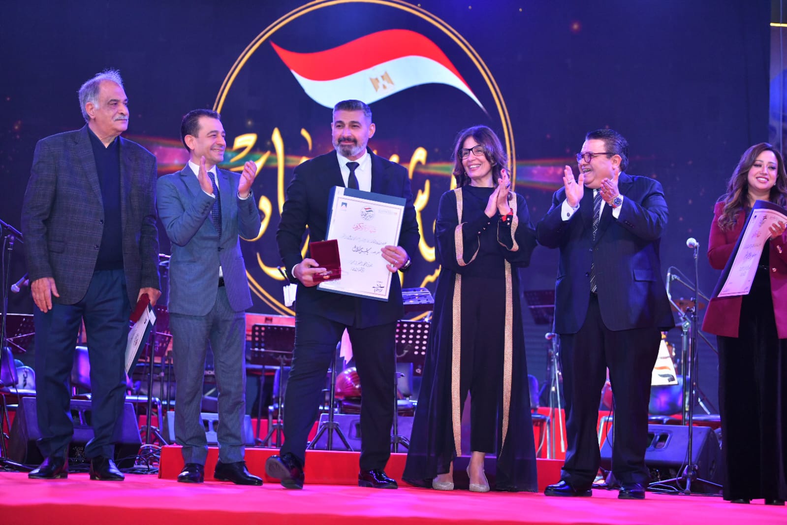 تكريم الفنان ياسر جلال تكريم الفنان ياسر جلال