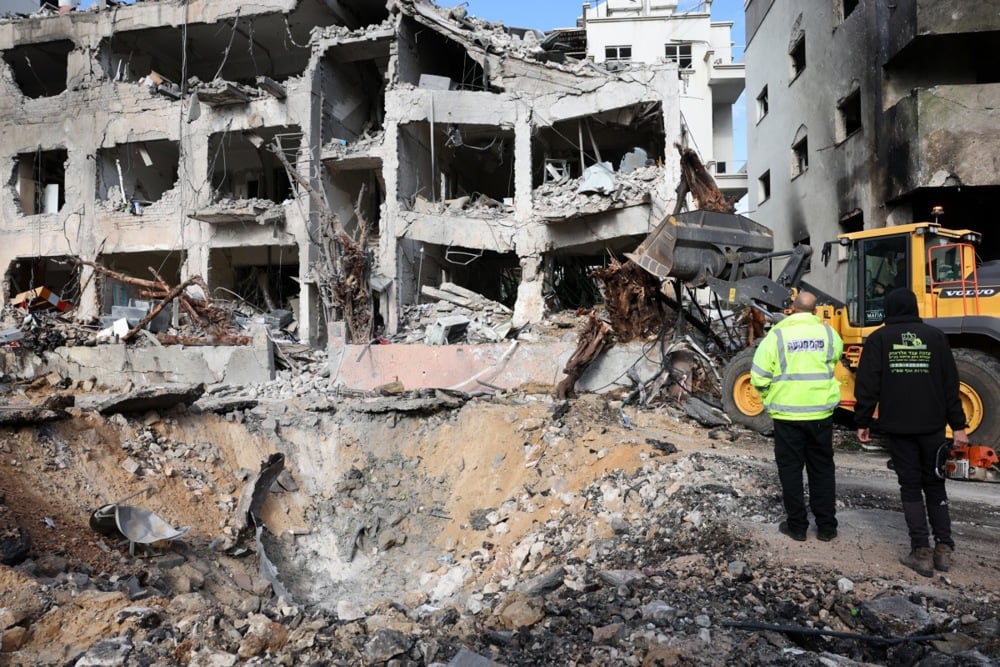 صافرات إنذار وقصف عشوائى.. استمرار الهجمات الإيرانية على إسرائيل (1)