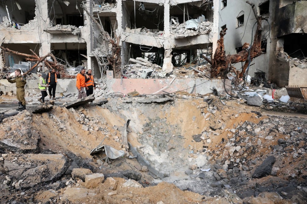 صافرات إنذار وقصف عشوائى.. استمرار الهجمات الإيرانية على إسرائيل (2)