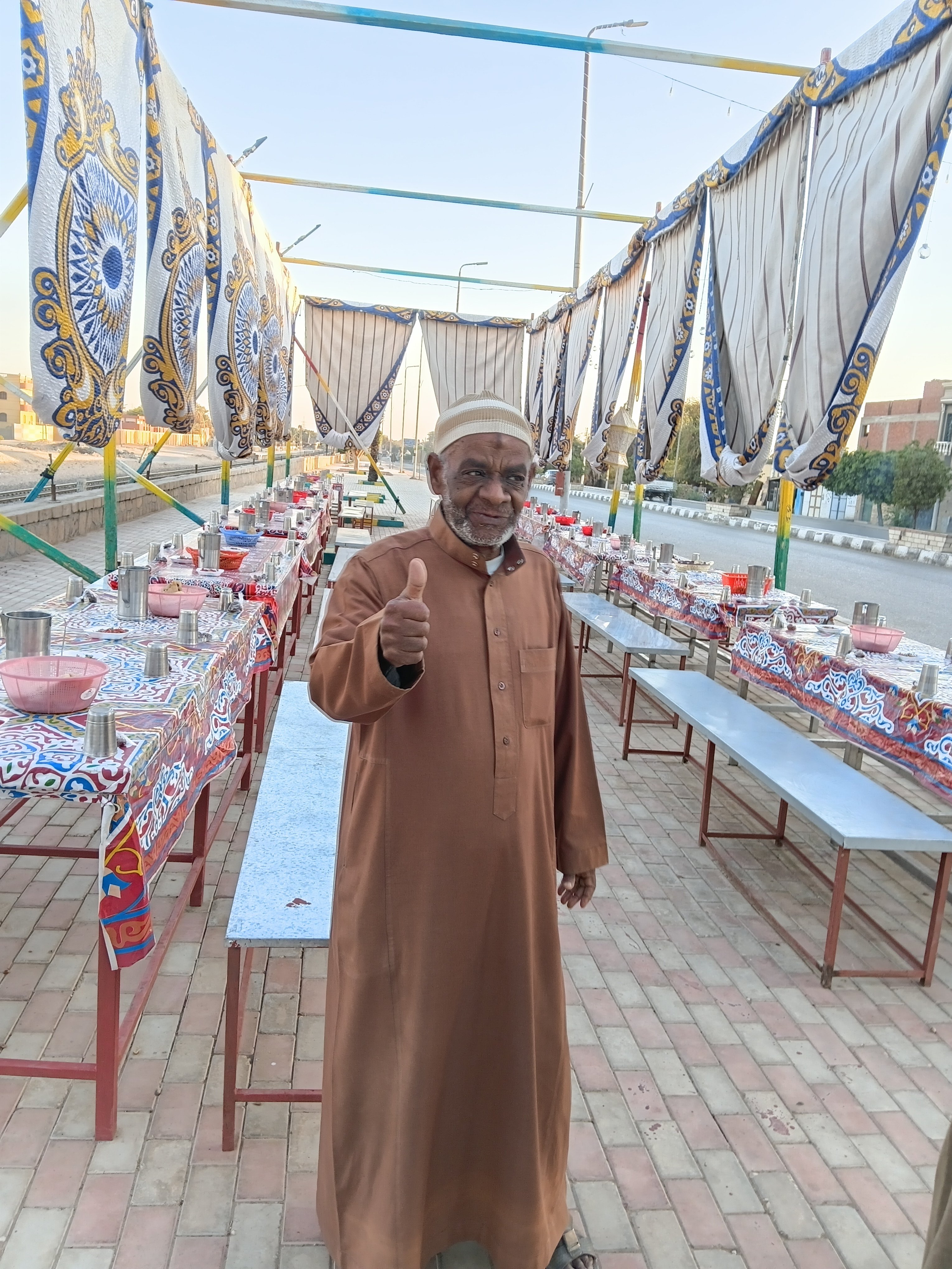 منظمي المائدة 