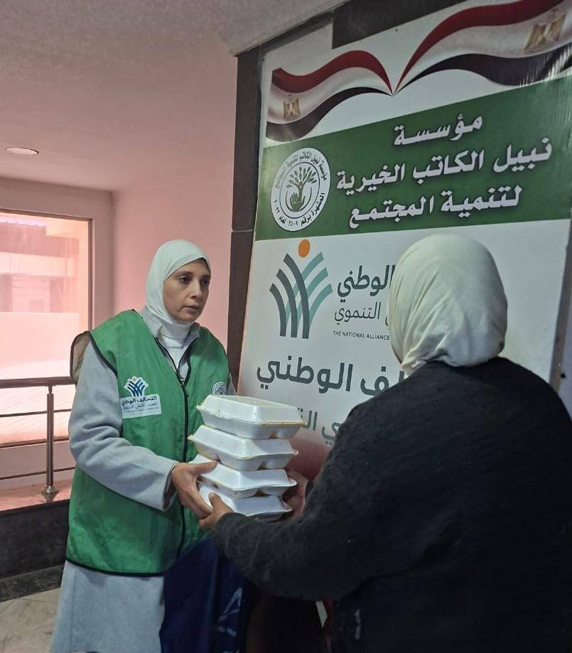 نبيل الكاتب الخيرية لتنمية المجتمع عضو التحالف الوطني توزع 4000 وجبة غذائية (5)