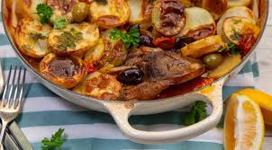 طاجن بطاطس باللحم