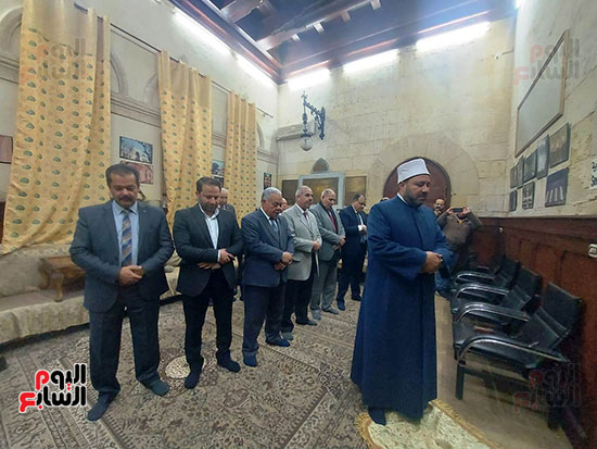 صلاة-المغرب-فى-الكنيسة