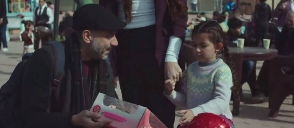 مشهد من مسلسل أب ولكن