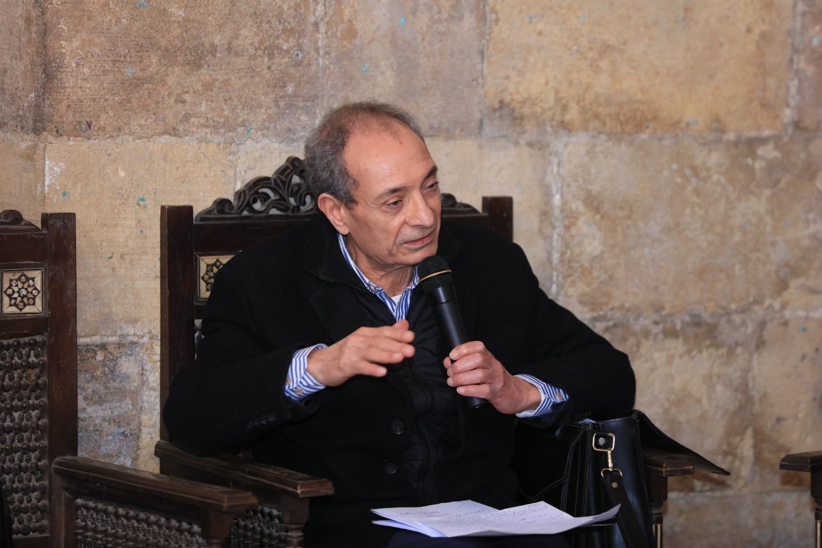 الدكتور حسين حمودة