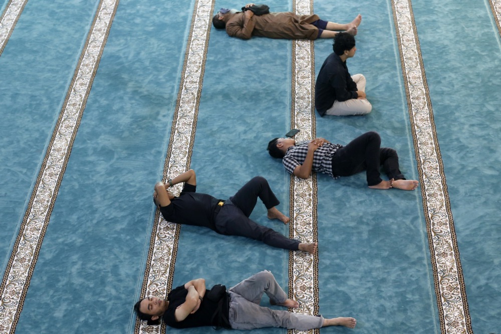 رمضان فى إندونيسيا.. مساجد عامرة وإفطار جماعي (2)
