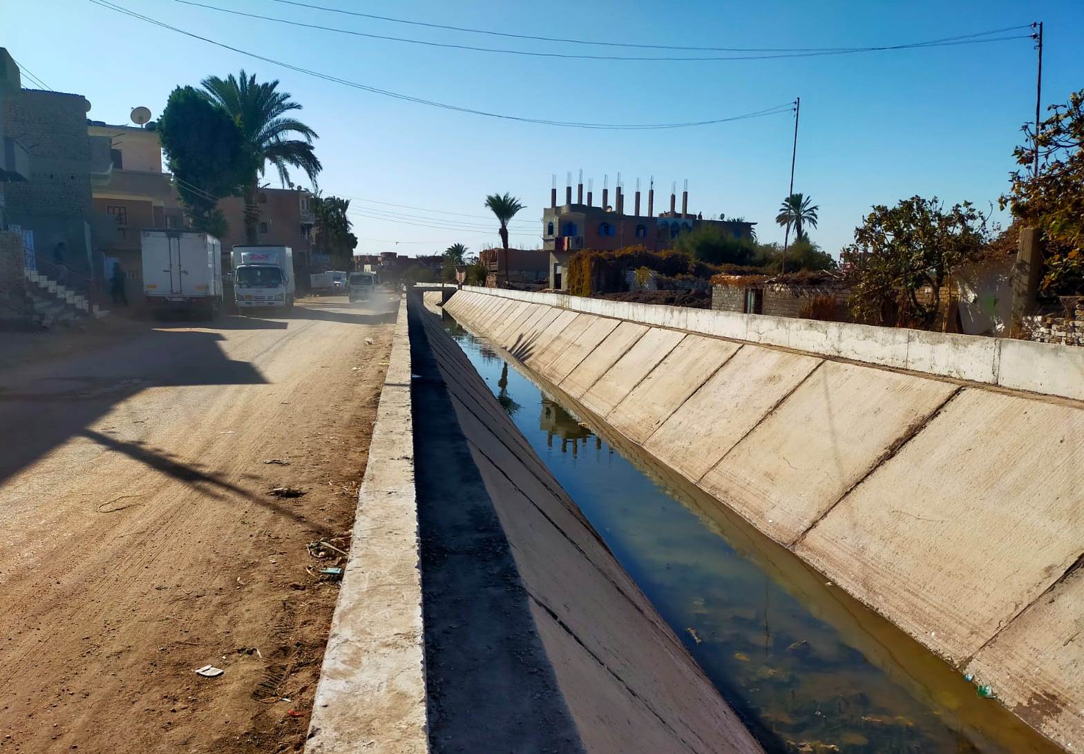 تبطين وتأهيل الترع بسوهاج (1)