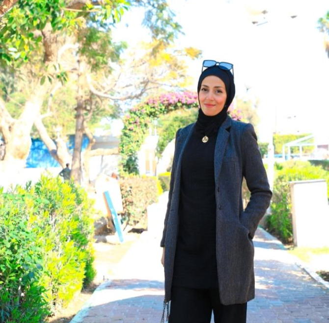 الفنانة عبير جبريل