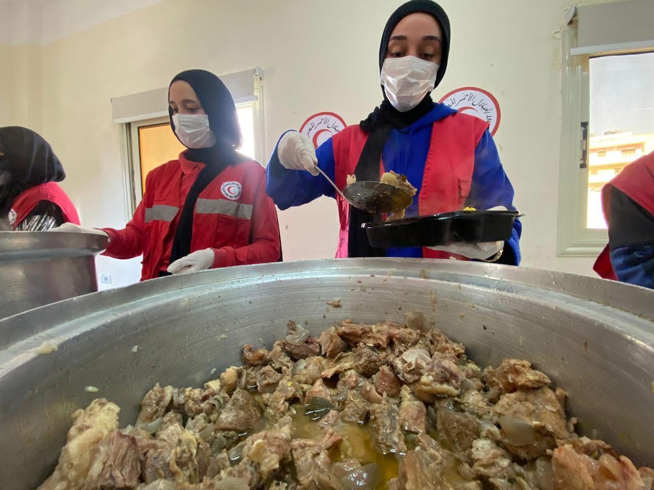 تجهيز وجبات الإفطار تجهيز وجبات الإفطار