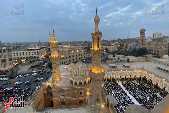 آلاف الصائمين فى حفل الإفطار