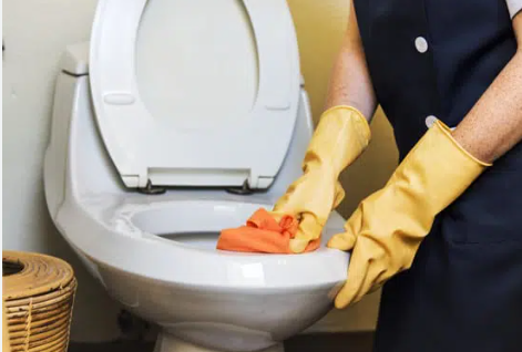 تنظيف الحمامات