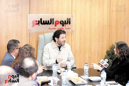 جانب من الندوة جانب من الندوة