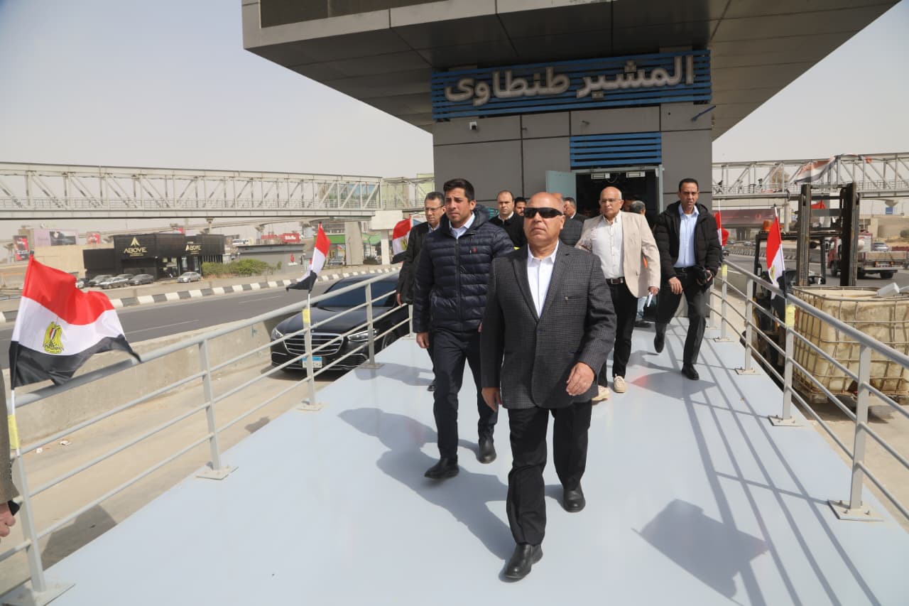 ​وزير النقل يتفقد اللمسات النهائية للمرحلة الثانية من "الأتوبيس الترددي BRT" 