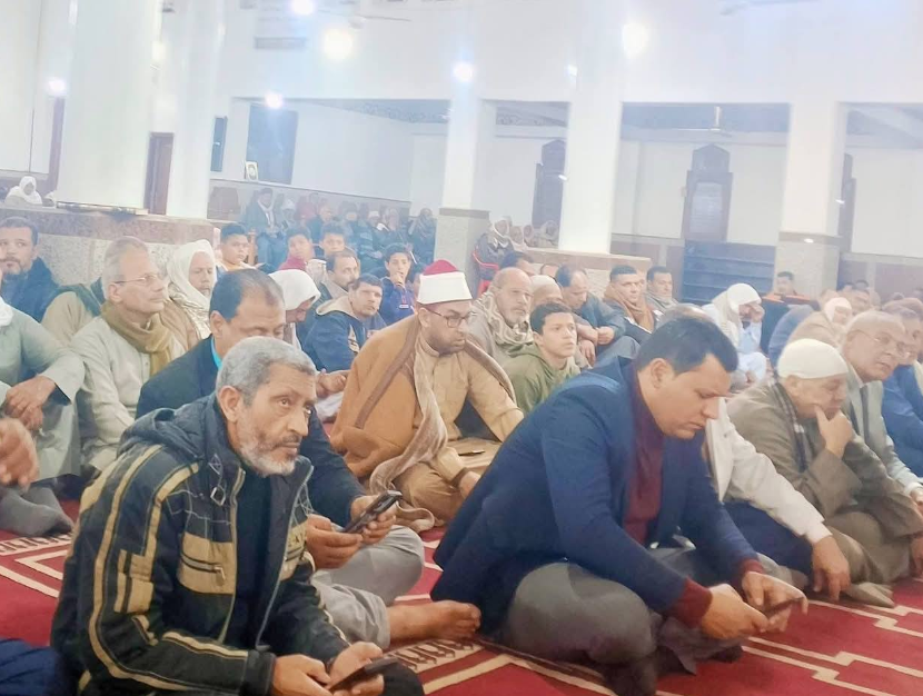 جانب من الحضور بالمسجد