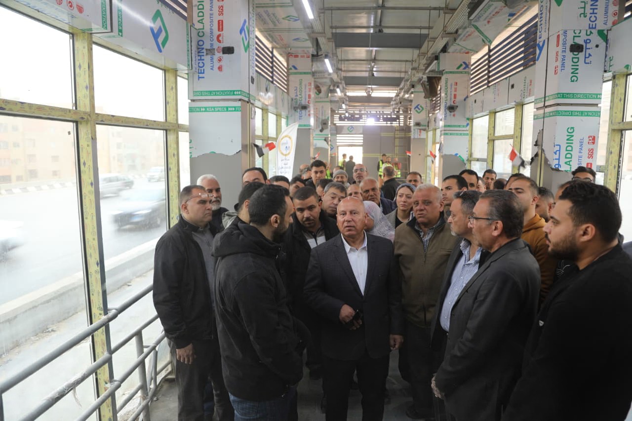 ​وزير النقل يتفقد اللمسات النهائية للمرحلة الثانية من "الأتوبيس الترددي BRT" 