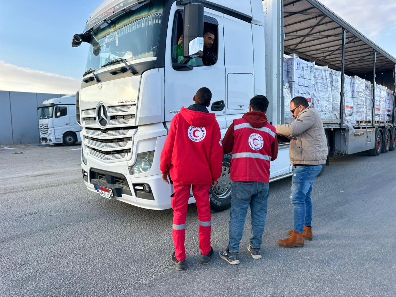 قافلة «زاد العزة» 156