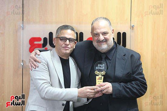 الكاتب الصحفي عبد الفتاح عبد المنعم رئيس تحرير اليوم السابع يكرم نجوم أولاد الراعي