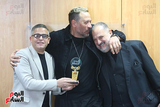 الكاتب الصحفي عبد الفتاح عبد المنعم رئيس تحرير اليوم السابع يكرم نجوم أولاد الراعي