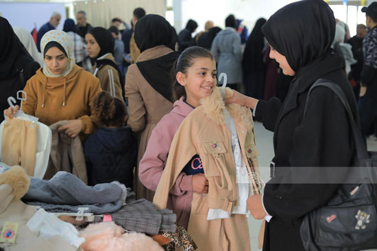 بهجة العيد ترسم على وجوه الأطفال بهجة العيد ترسم على وجوه الأطفال