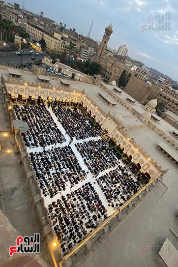 الإفطار فى صحن الجامع الأزهر