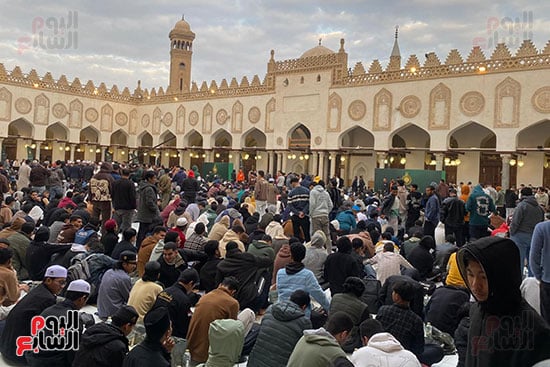 آلاف الصائمين فى حفل الإفطار