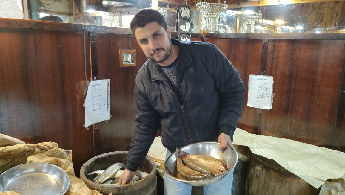 محال بيع الفسيخ