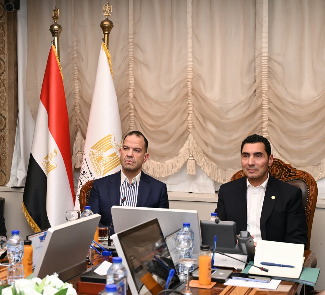 وزيرالرياضة وسيف الوزيرى