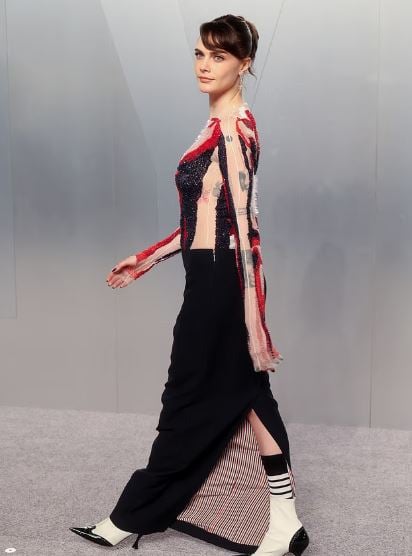 كارا ديليفين  تثير الجدل