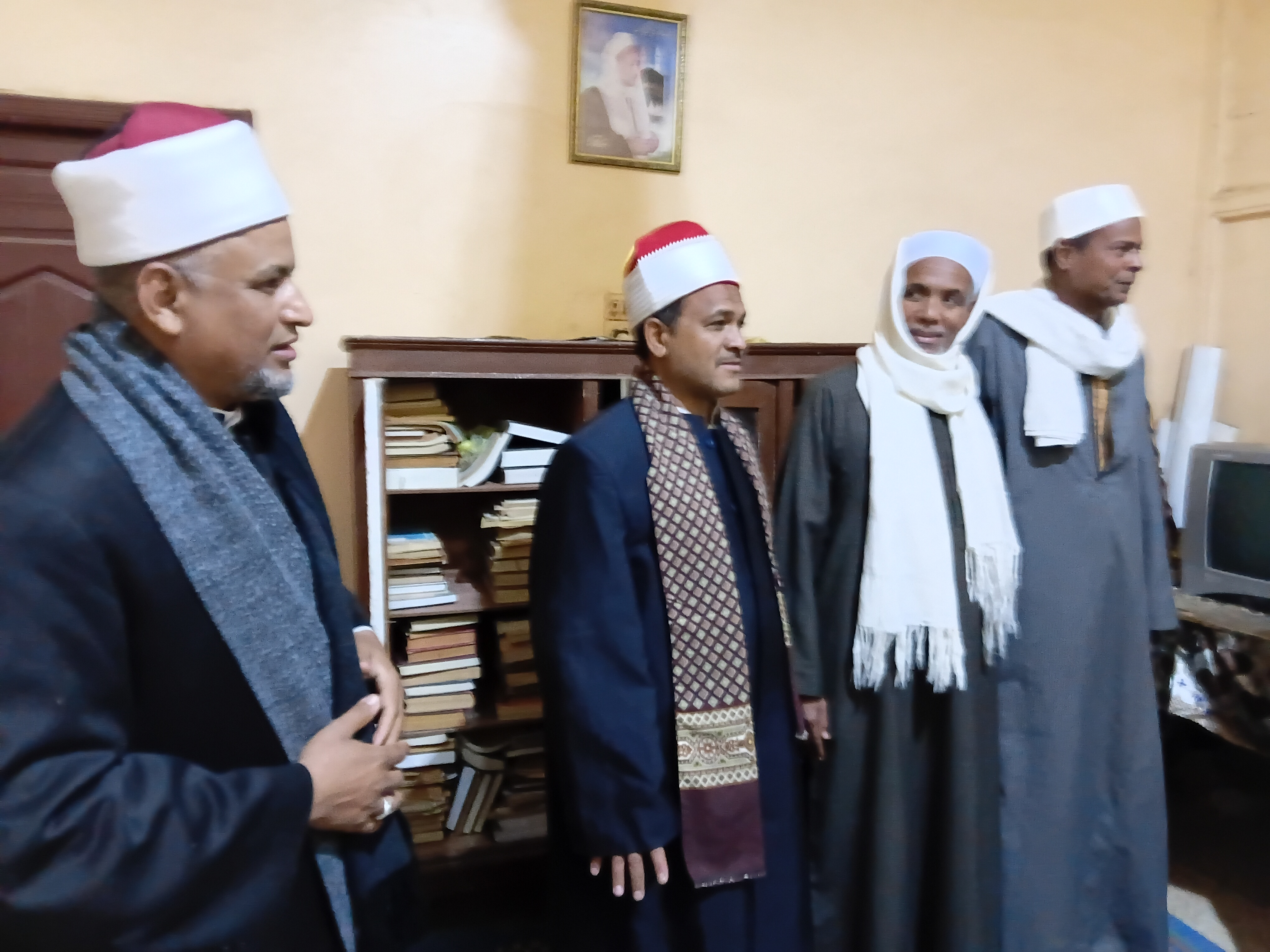 داخل مكتبة الشيخ علي ربيع (0)