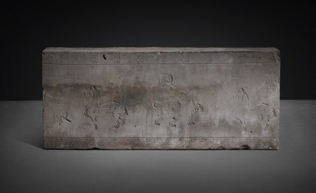 بلاطة قبر من سلالة أسرة هان