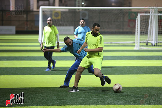 مباراة الشواكيش والغضب الساطع