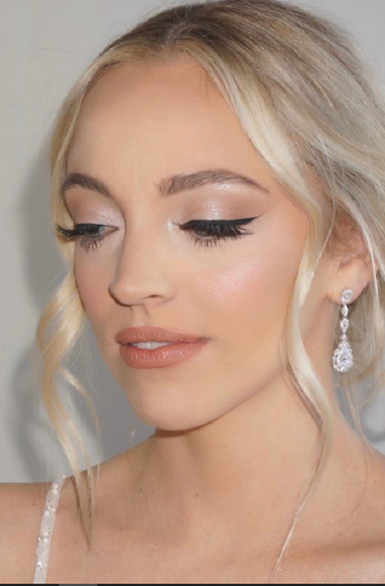 مكياج متوهج