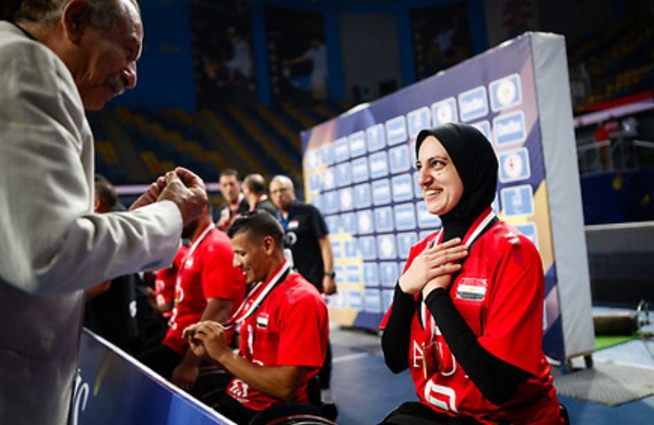 البطلة آيات إبراهيم على منصة التتويج البطلة آيات إبراهيم على منصة التتويج