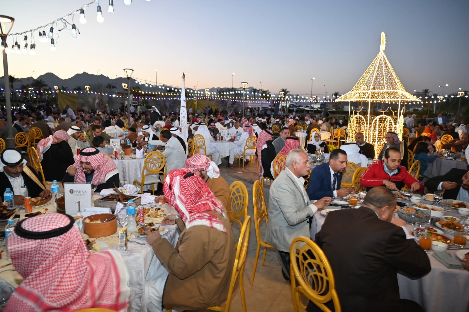 مشايخ وعواقل البدو اثناء الافطار