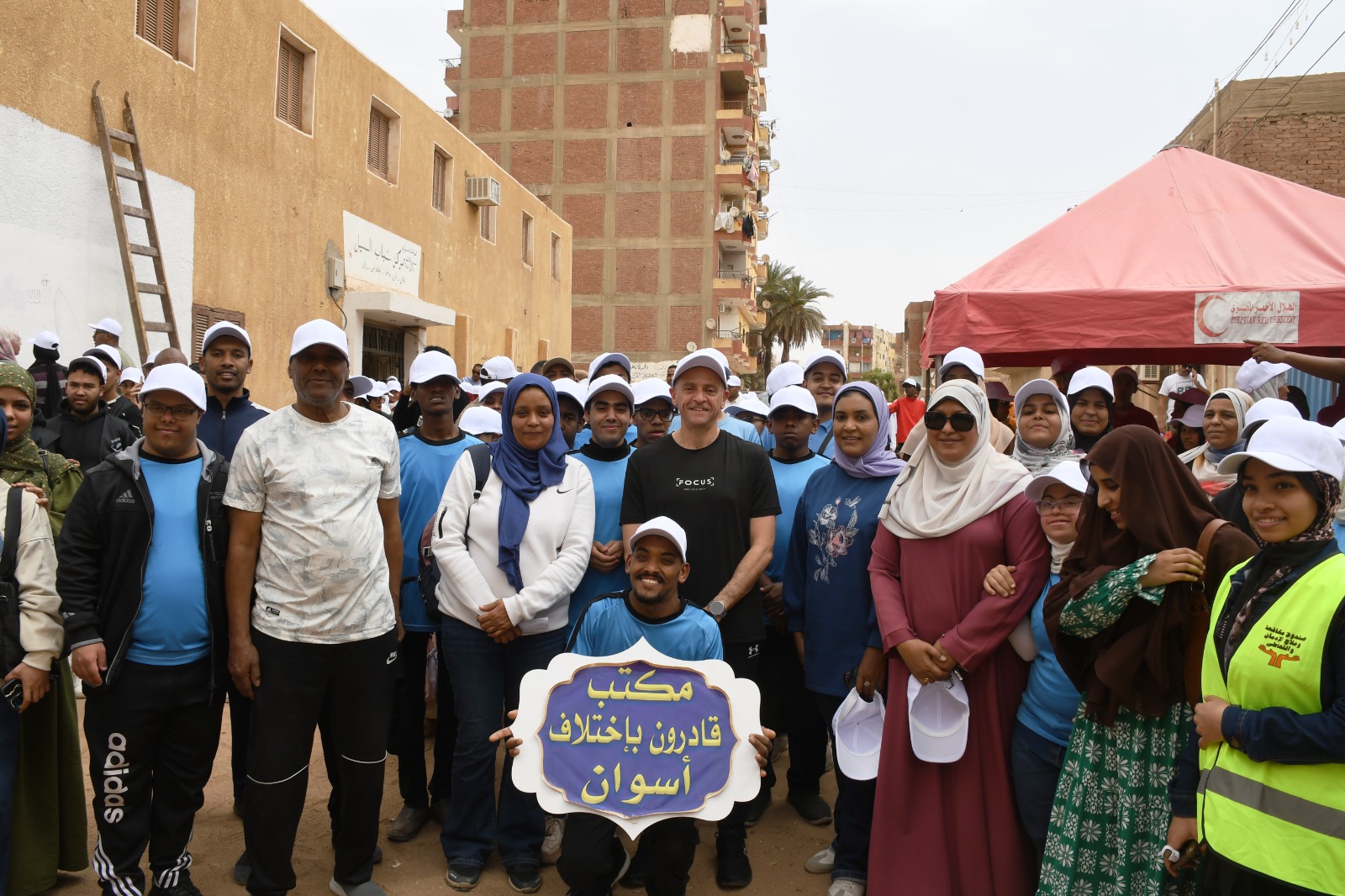 ذوو الاحتياجات يشاركون فى المبادرة