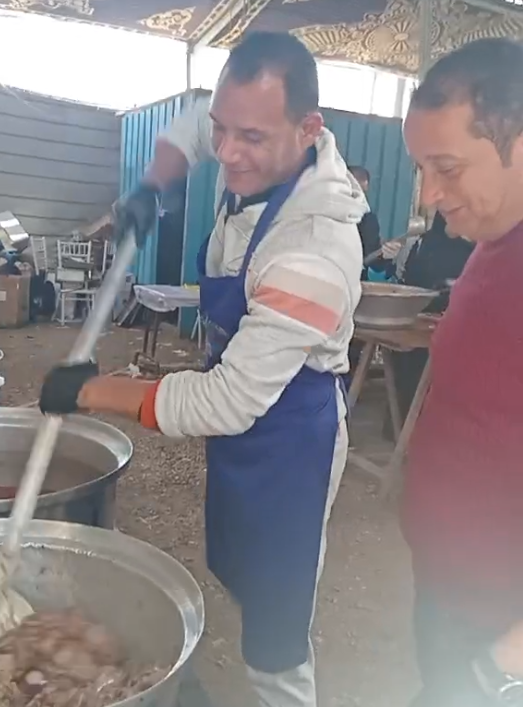 تنوع الوجبات بمائدة بر الوالدين 