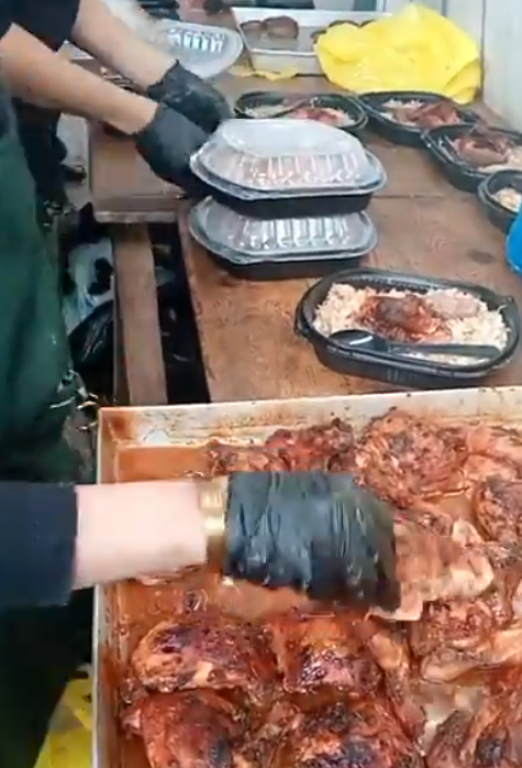 تنوع الوجبات بالمائدة 